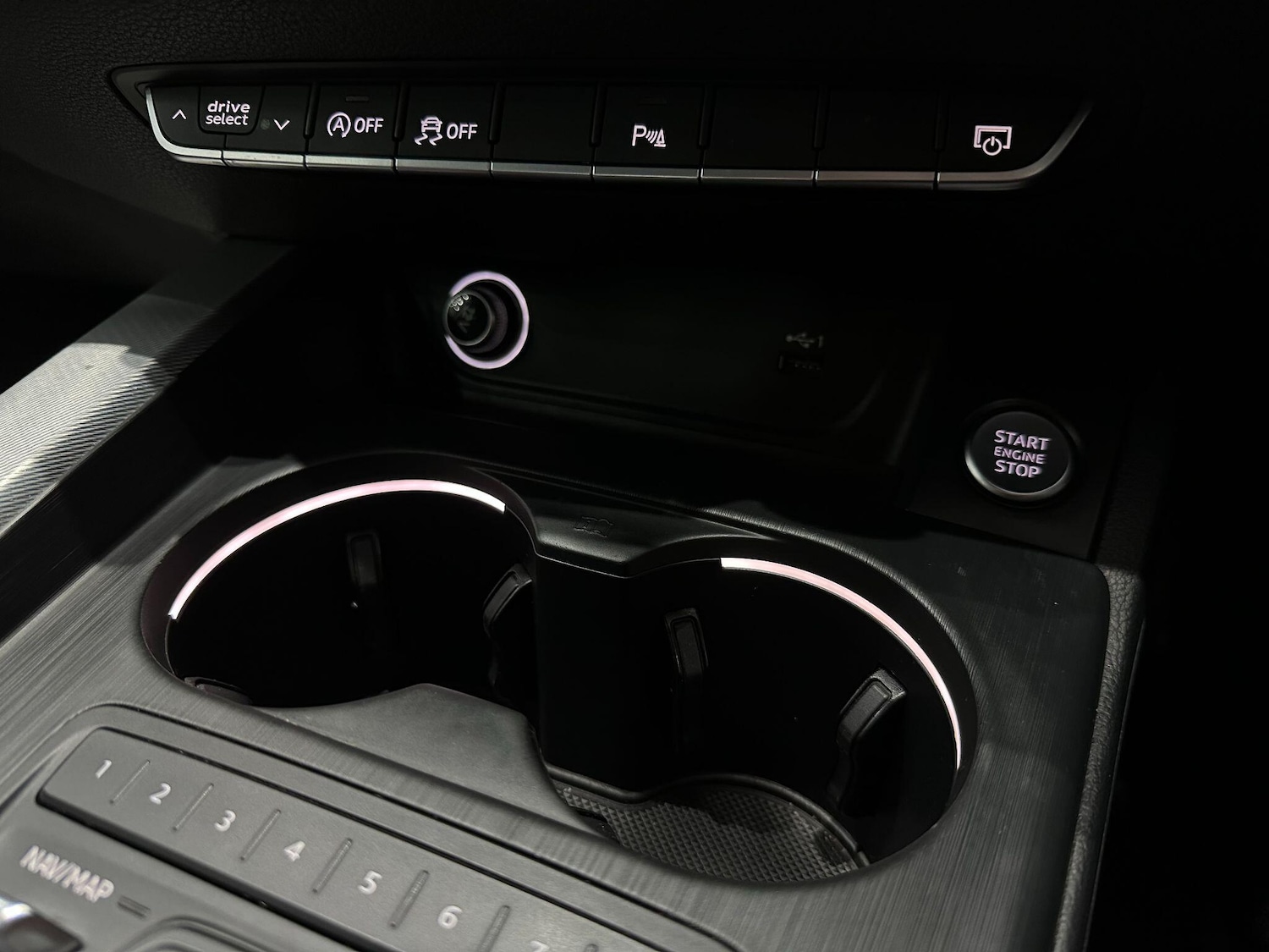 Used Audi A4 Avant 2018 for sale - 76666777: Photo 46