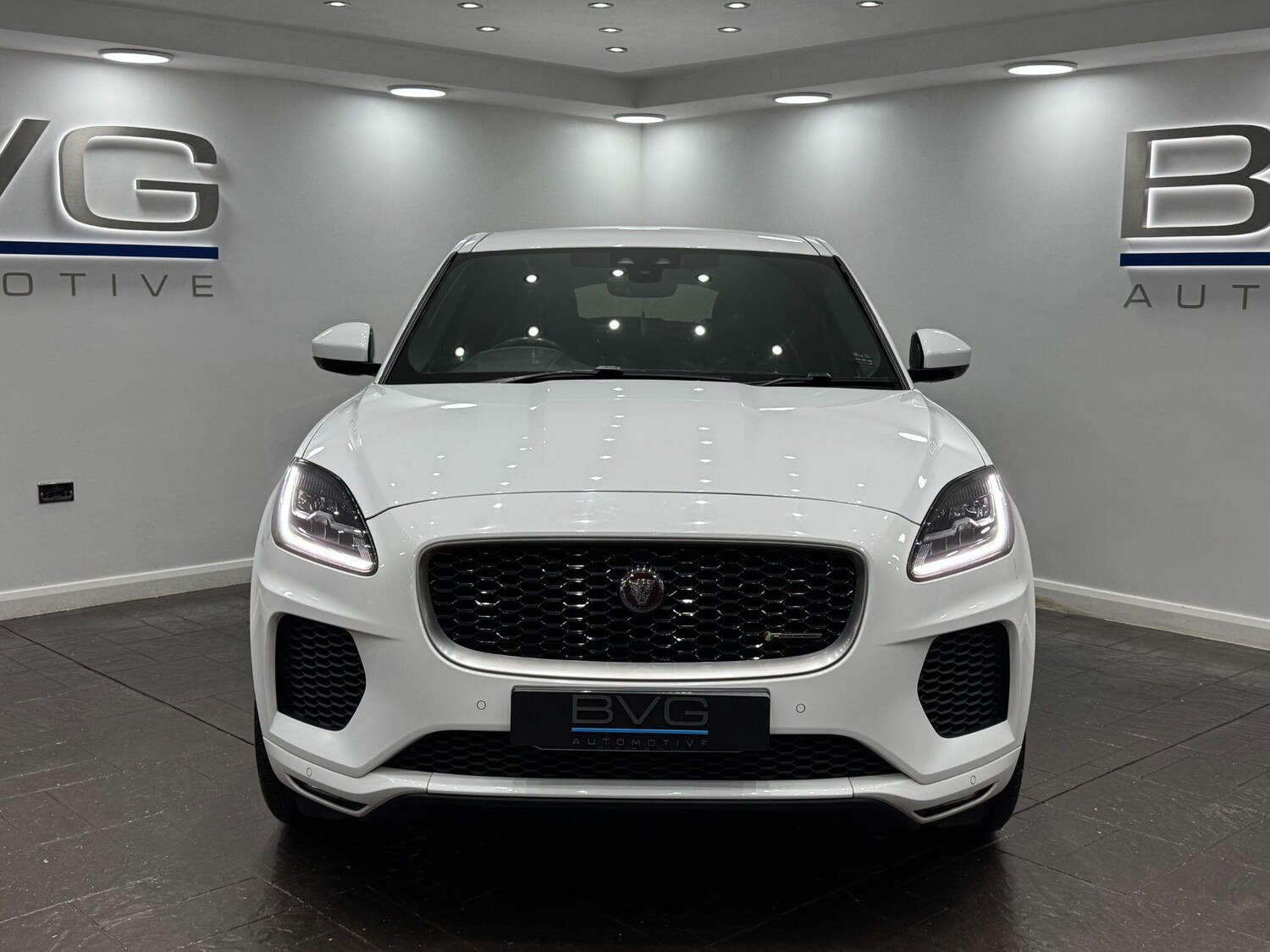 Used Jaguar E-Pace 2018 for sale - 77633018: Photo 4