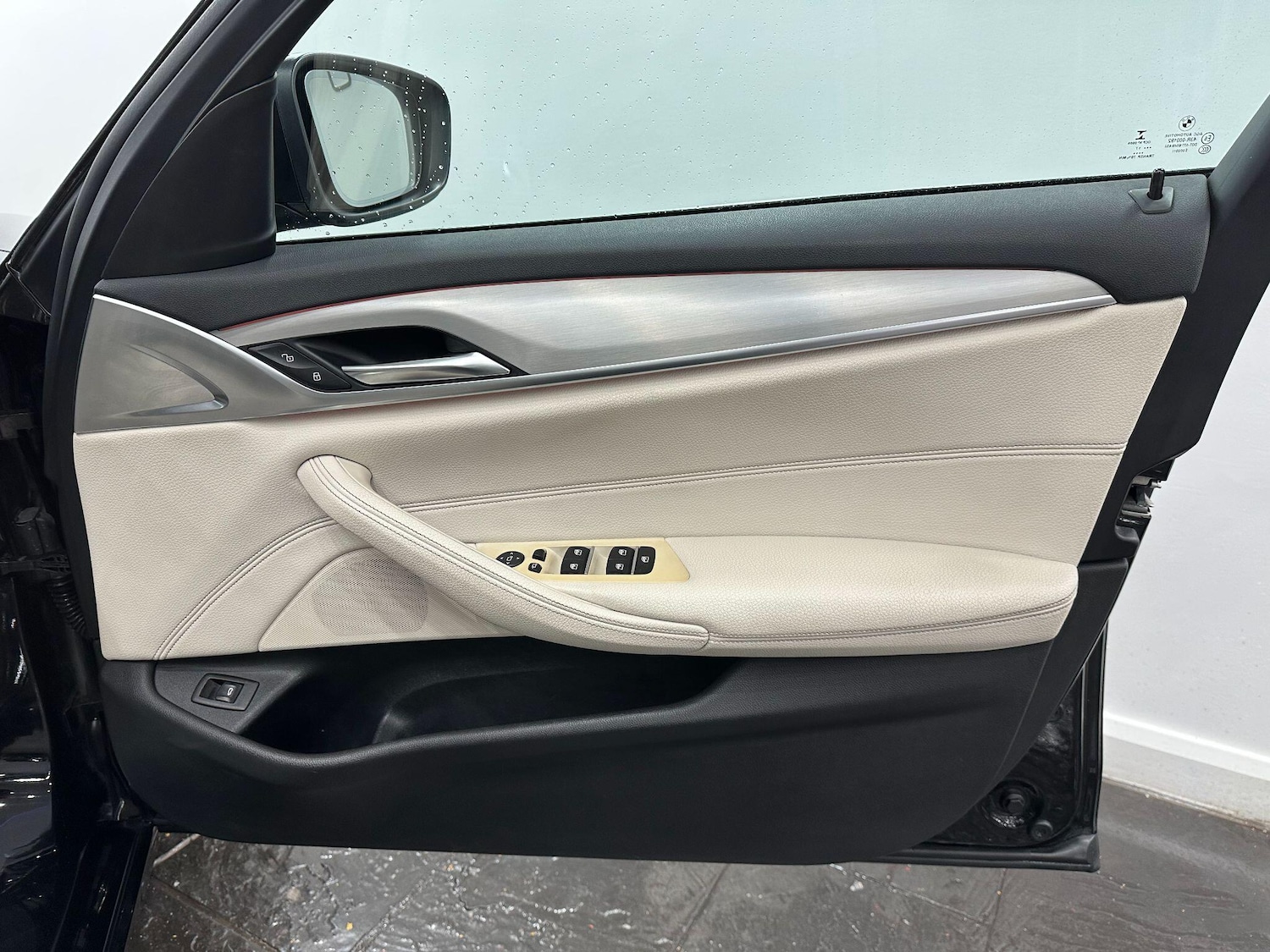 Used BMW 5 Series 2017 for sale - 76935771: Photo 32