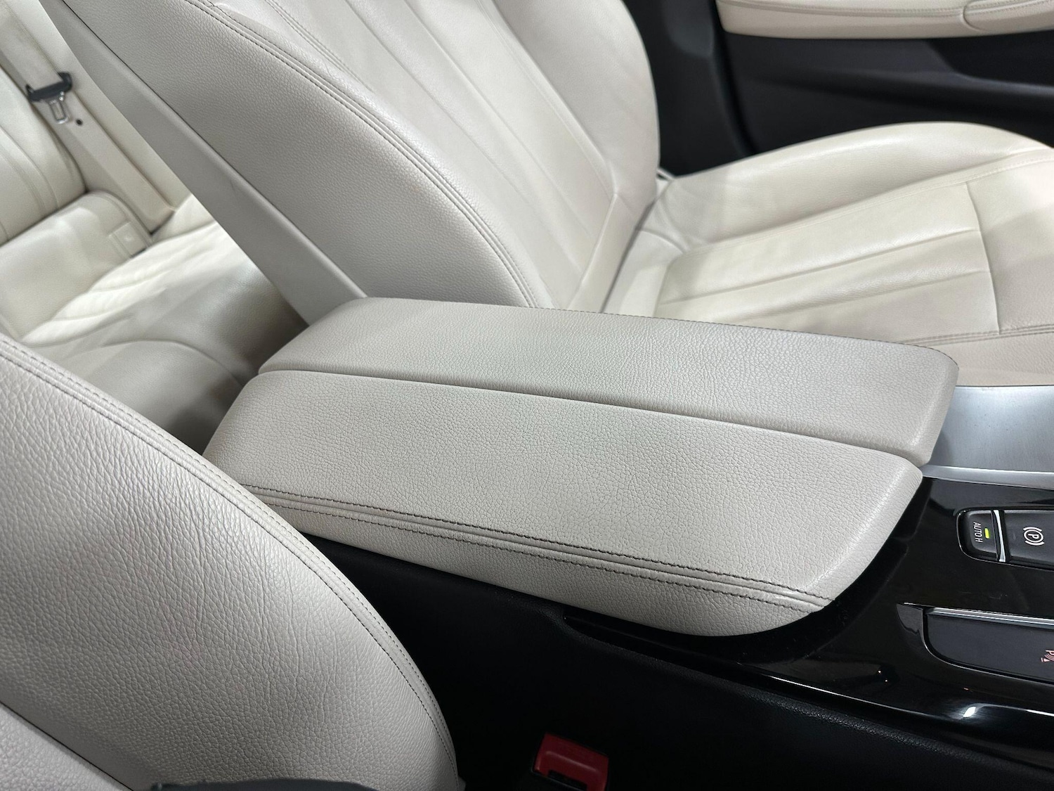 Used BMW 5 Series 2017 for sale - 76935771: Photo 45