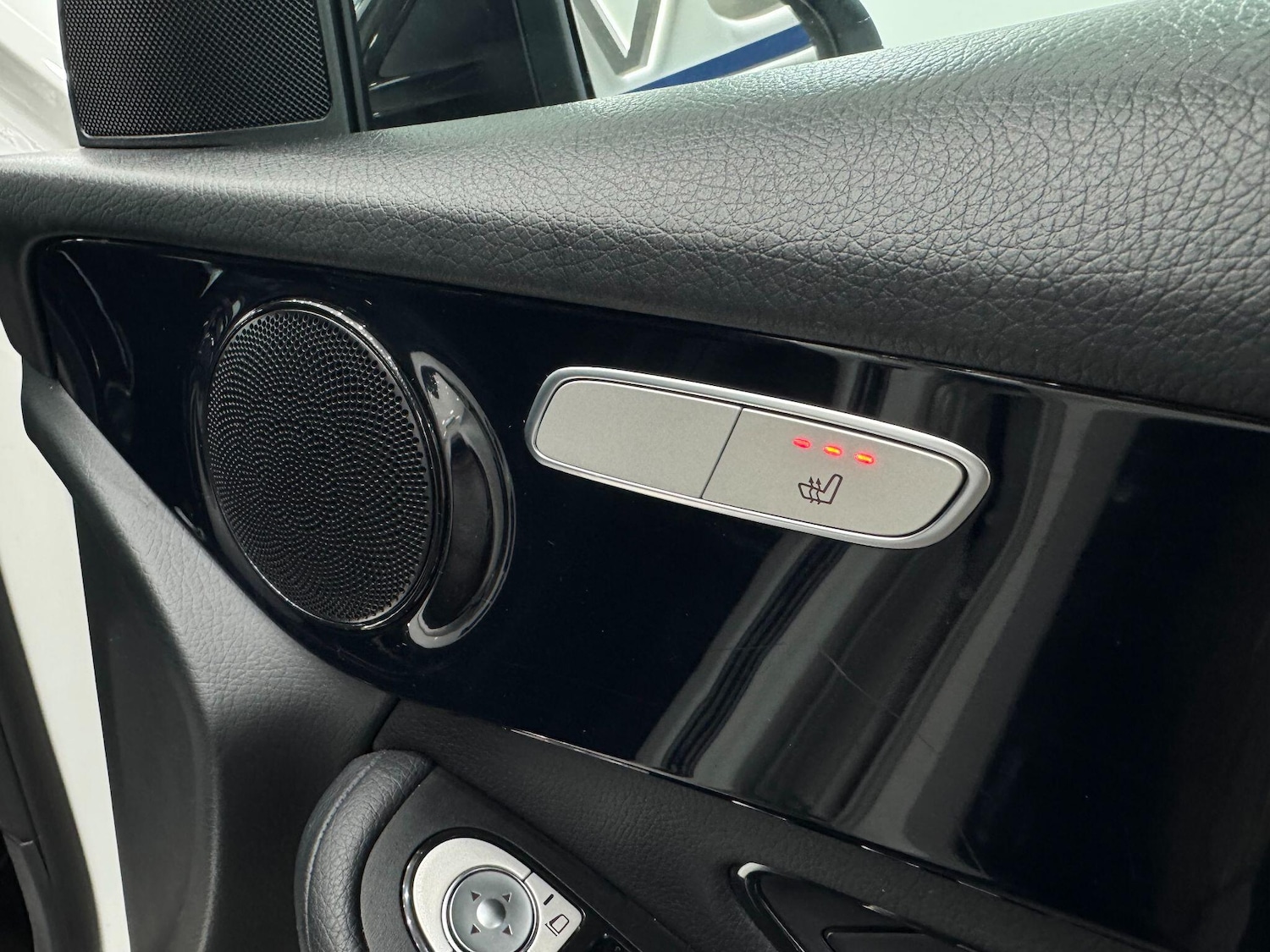 Used Mercedes-Benz GLC 2018 for sale - 77267102: Photo 28