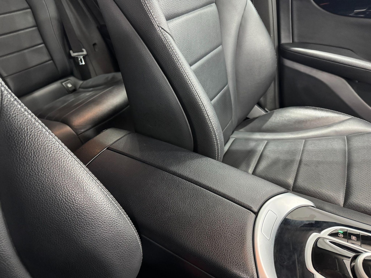 Used Mercedes-Benz GLC 2018 for sale - 77267102: Photo 41