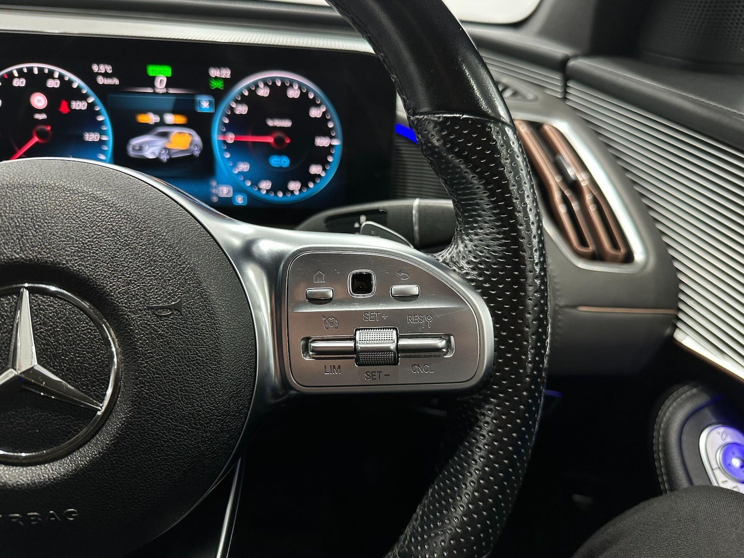 Used Mercedes-Benz EQC 2020 for sale - 76727083: Photo 45