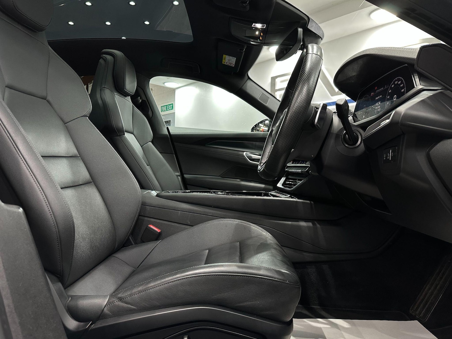 Used Audi e-tron GT 2022 for sale - 76561029: Photo 32