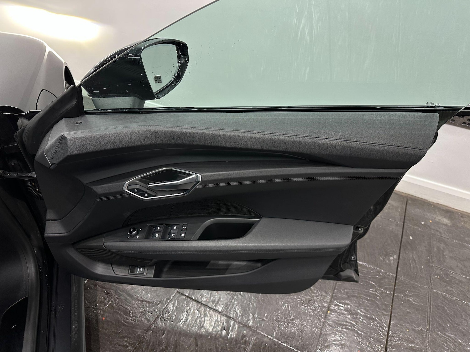 Used Audi e-tron GT 2022 for sale - 76561029: Photo 35