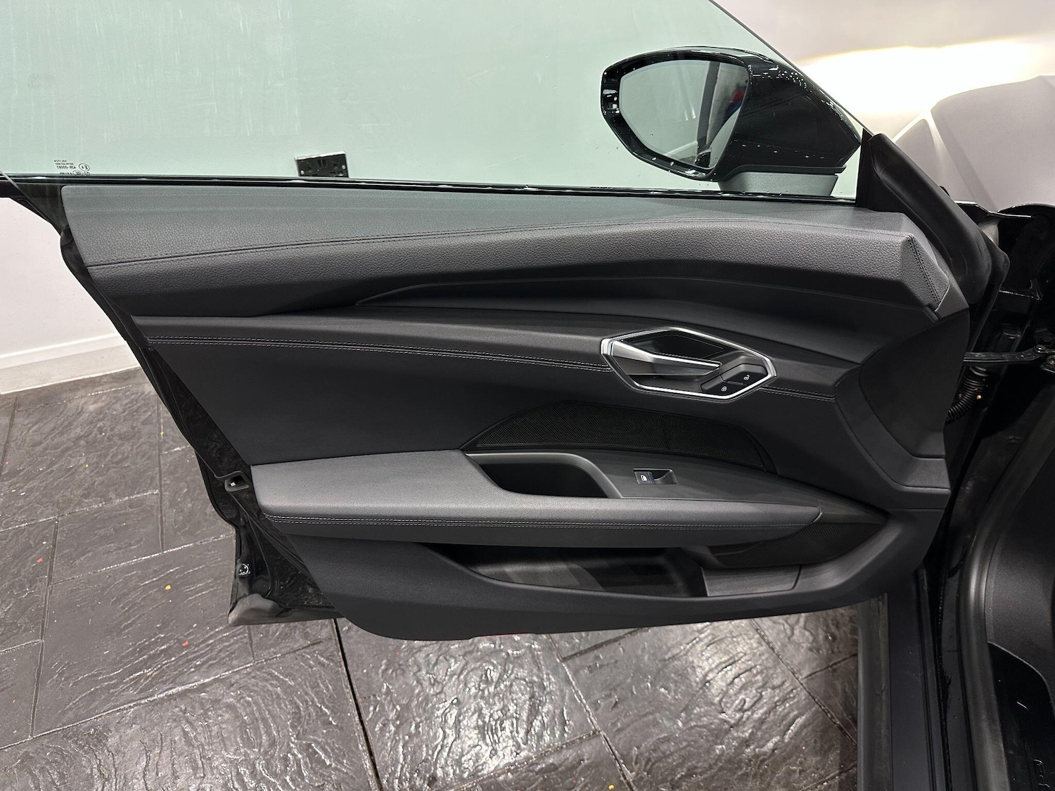 Used Audi e-tron GT 2022 for sale - 76561029: Photo 74