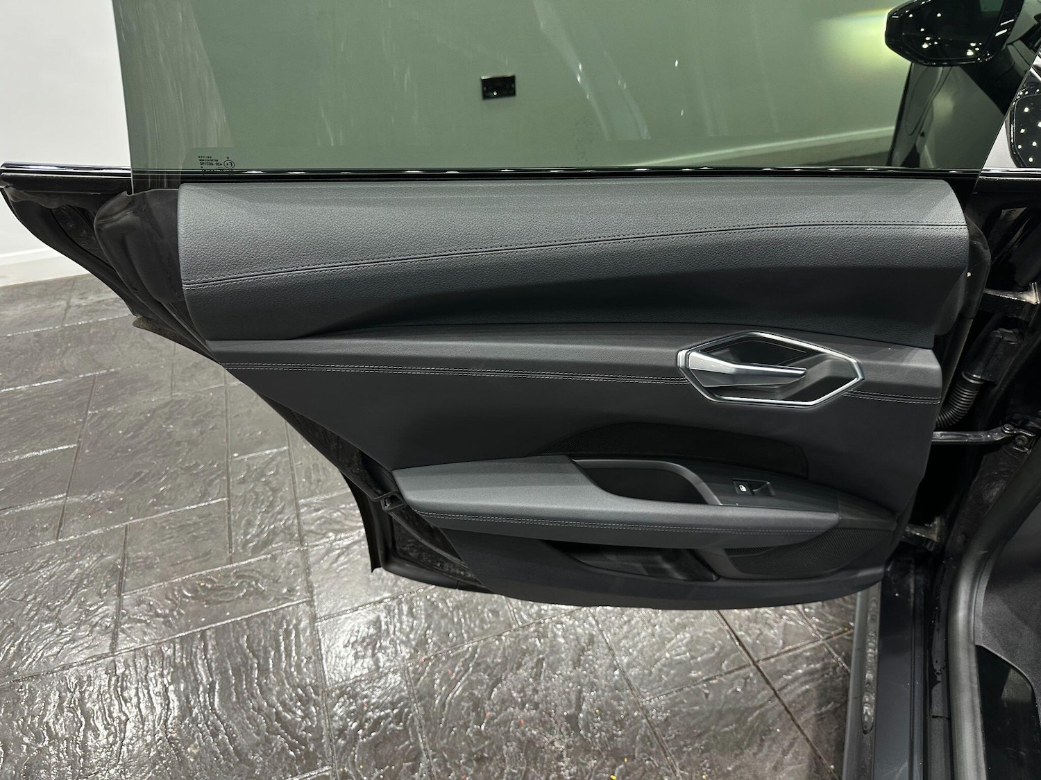 Used Audi e-tron GT 2022 for sale - 76561029: Photo 80