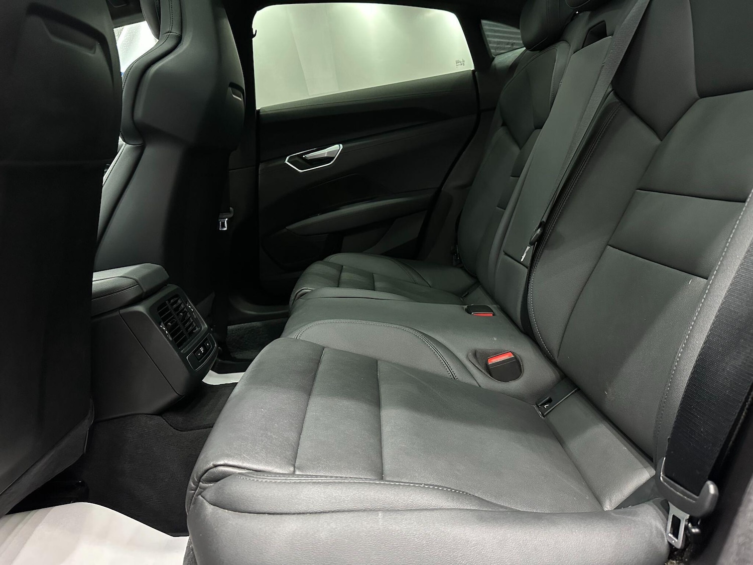 Used Audi e-tron GT 2022 for sale - 76561029: Photo 81