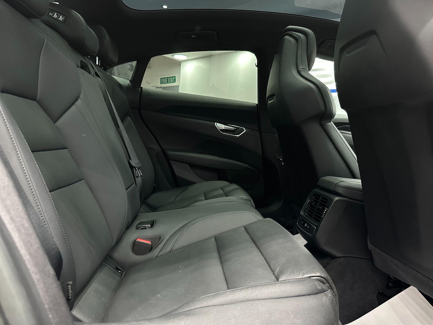 Used Audi e-tron GT 2022 for sale - 76561029: Photo 84