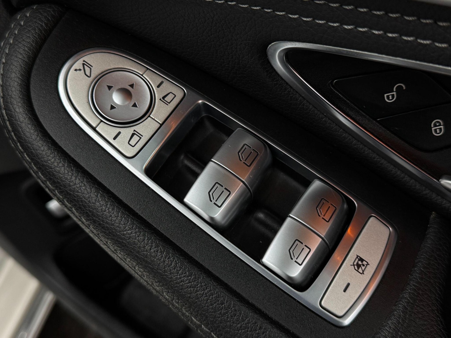 Used Mercedes-Benz C Class 2015 for sale - 77315172: Photo 31