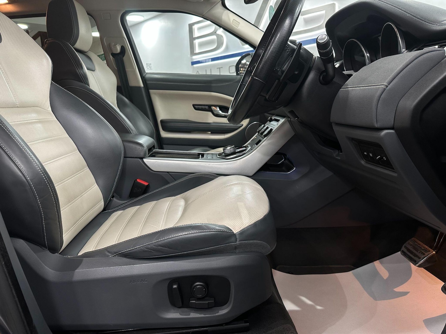 Used Land Rover Range Rover Evoque 2016 for sale - 76561327: Photo 29