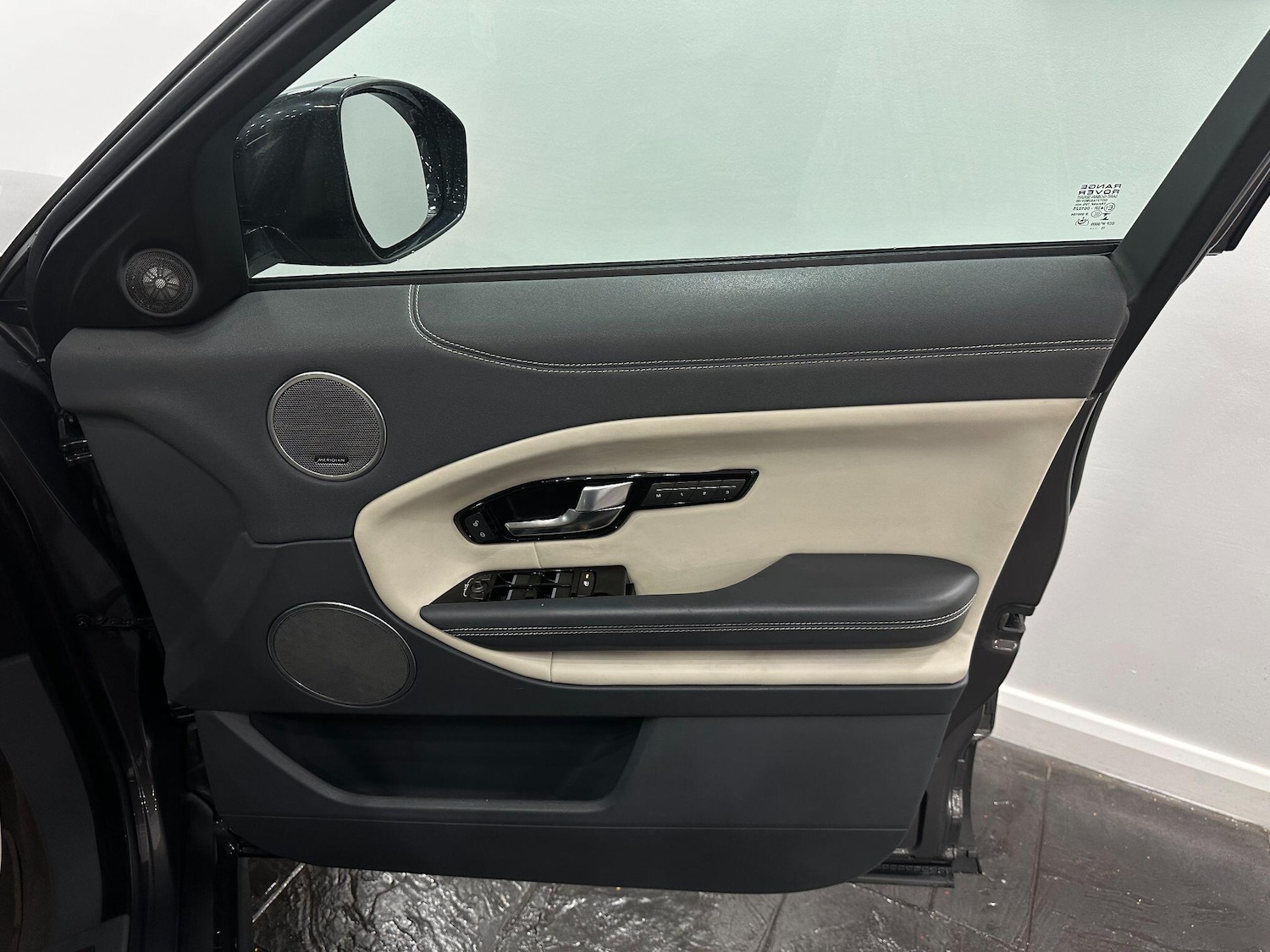 Used Land Rover Range Rover Evoque 2016 for sale - 76561327: Photo 32