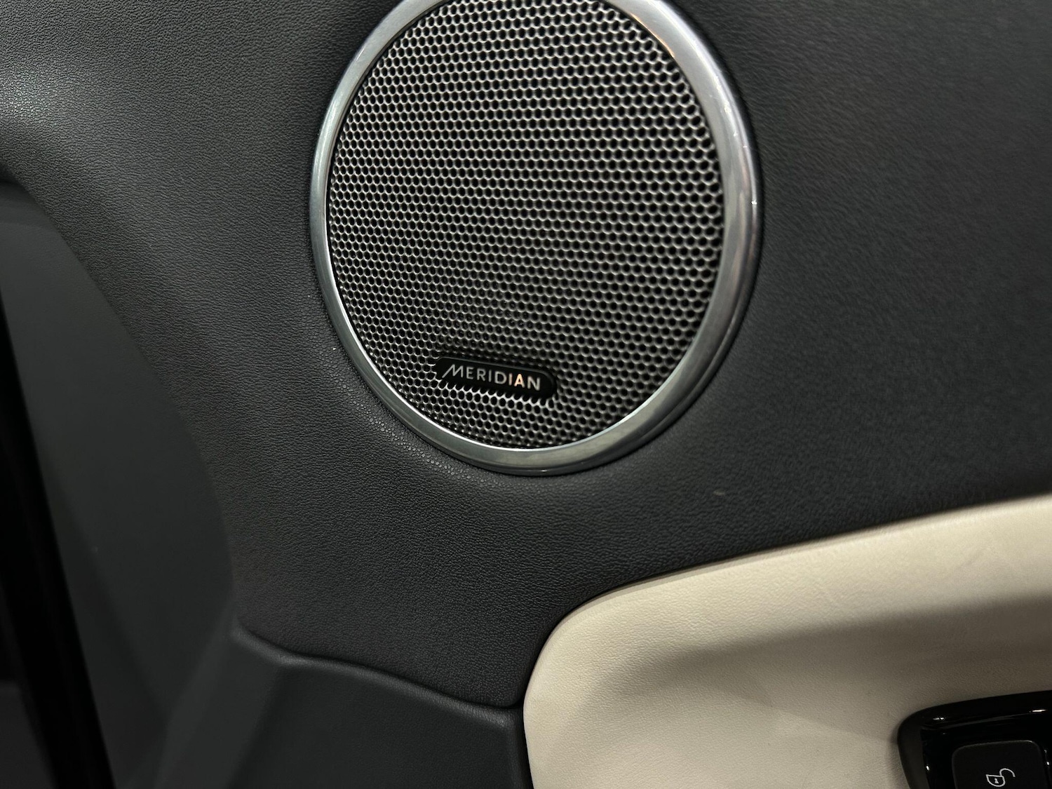 Used Land Rover Range Rover Evoque 2016 for sale - 76561327: Photo 34