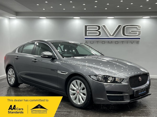 Used Jaguar XE 2016 for sale - 76200184: Photo 1