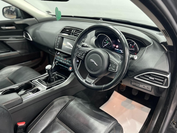 Used Jaguar XE 2016 for sale - 76200184: Photo 26