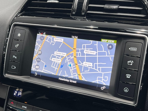 Used Jaguar XE 2016 for sale - 76200184: Photo 36