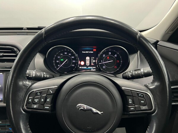 Used Jaguar XE 2016 for sale - 76200184: Photo 48