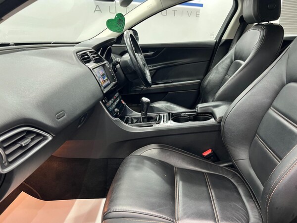 Used Jaguar XE 2016 for sale - 76200184: Photo 55