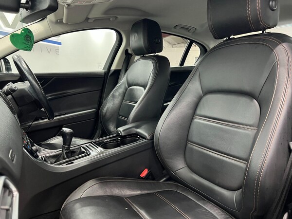 Used Jaguar XE 2016 for sale - 76200184: Photo 56
