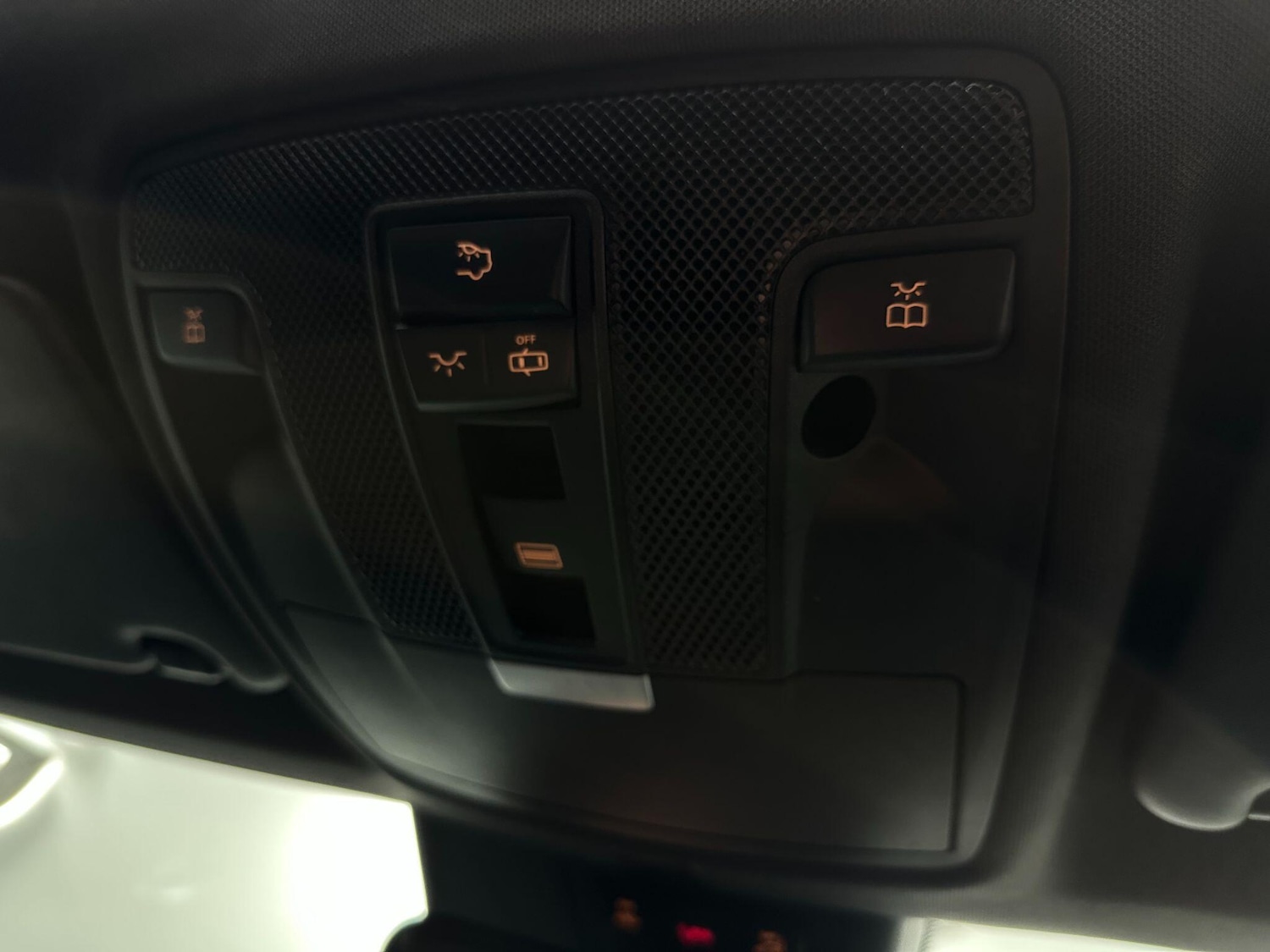 Used Mercedes-Benz A-Class 2017 for sale - 76832421: Photo 31