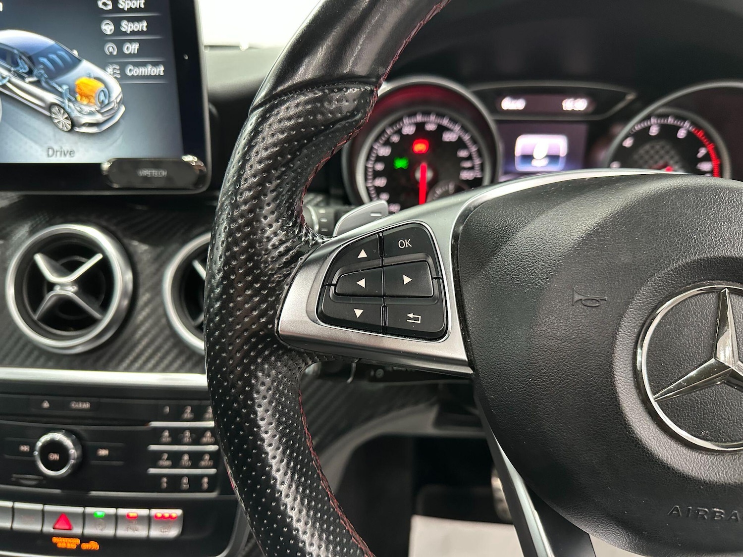 Used Mercedes-Benz A-Class 2017 for sale - 76832421: Photo 44