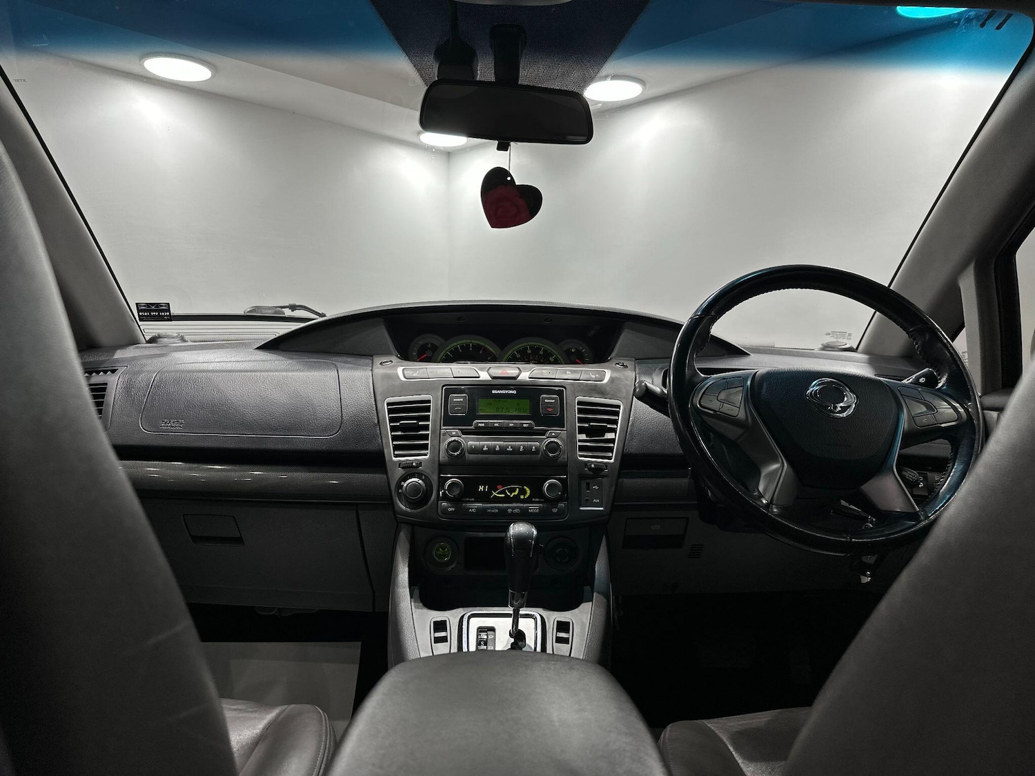 Used Ssangyong Turismo 2015 for sale - 76802122: Photo 32