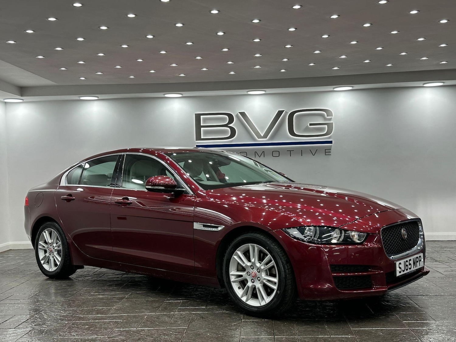 Used Jaguar XE 2015 for sale - 76499000: Photo 1