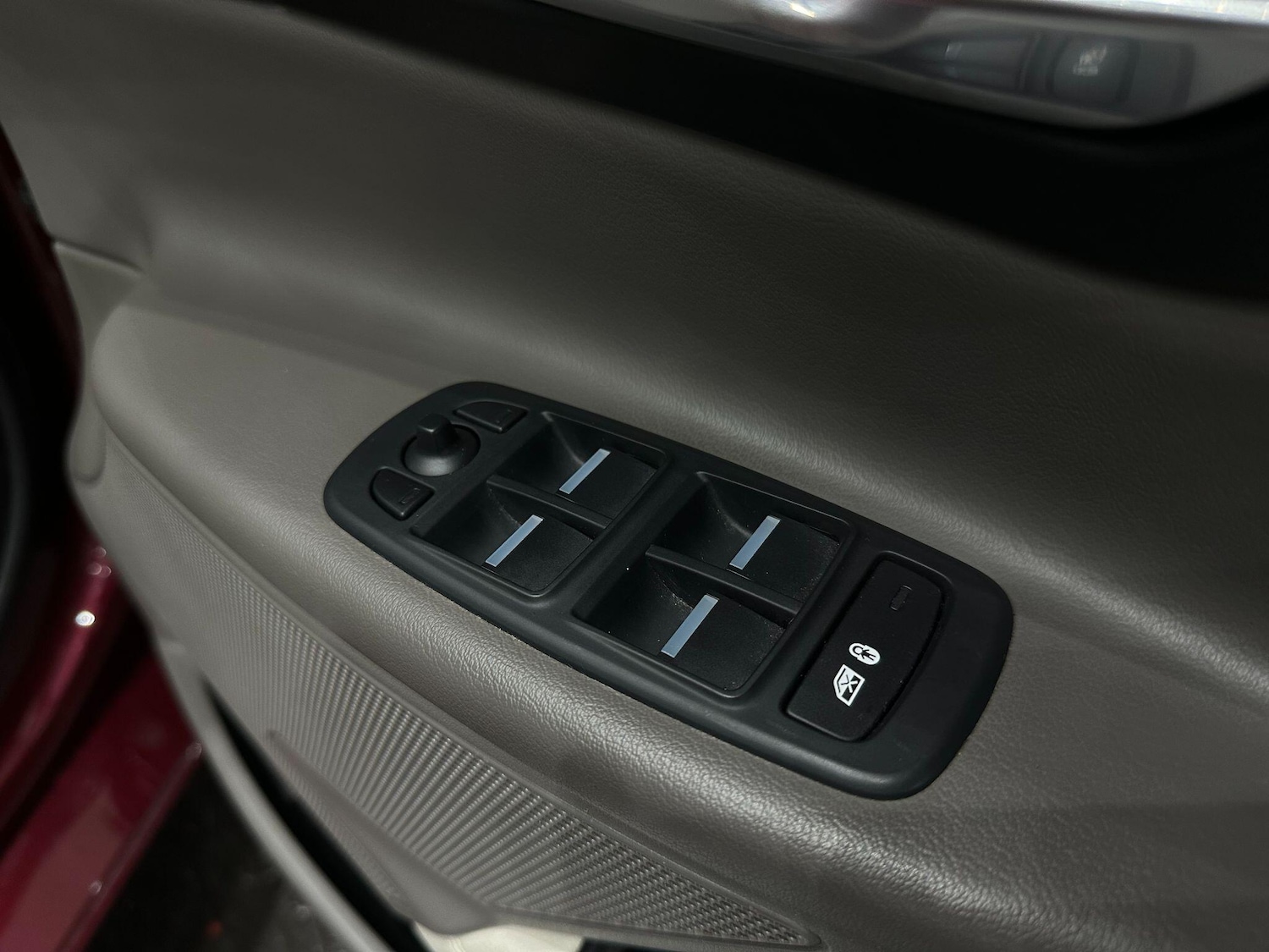 Used Jaguar XE 2015 for sale - 76499000: Photo 27