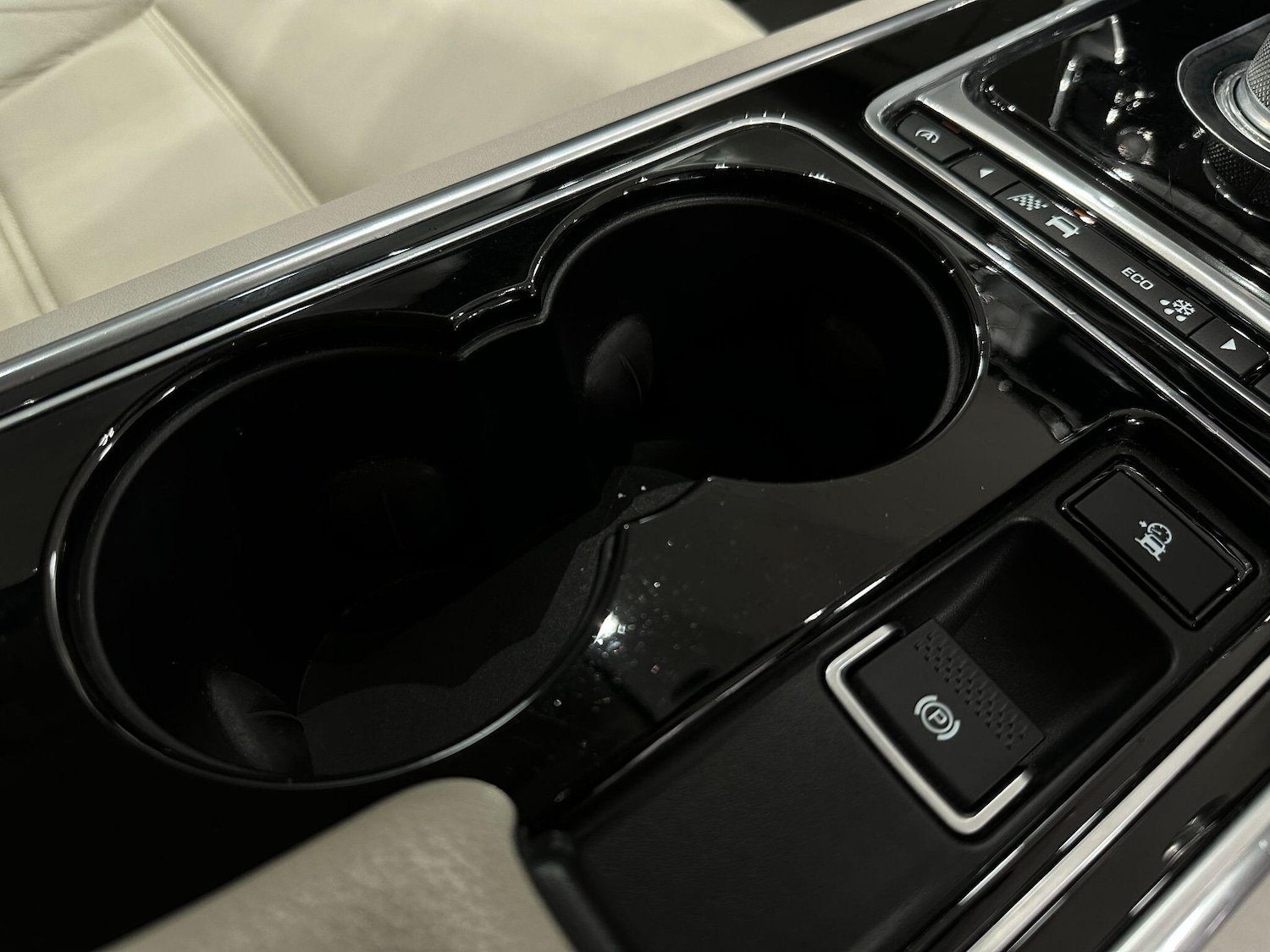 Used Jaguar XE 2015 for sale - 76499000: Photo 38