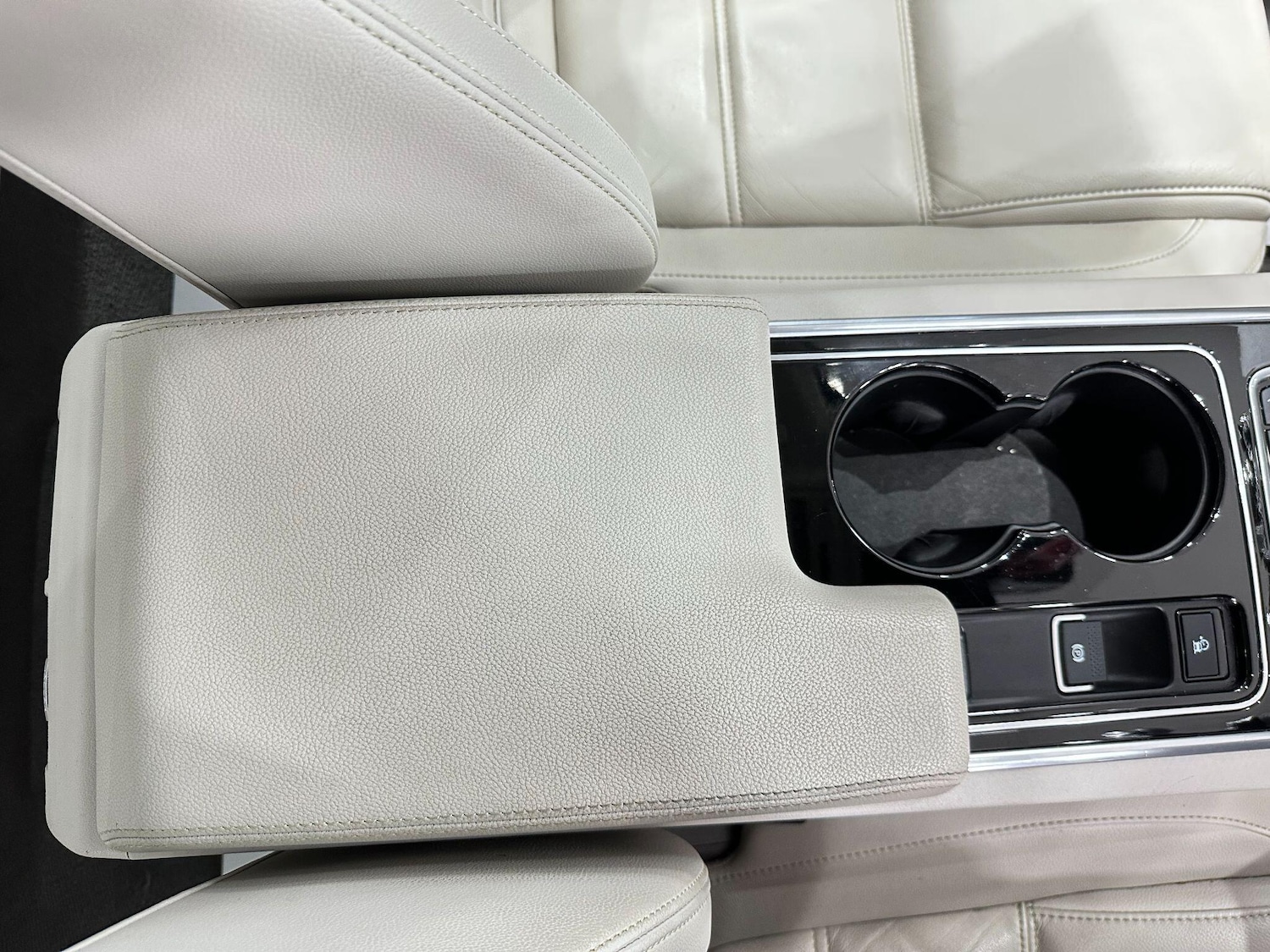 Used Jaguar XE 2015 for sale - 76499000: Photo 39