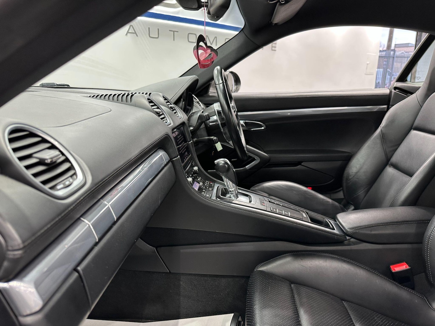 Used Porsche Cayman 2018 for sale - 77067267: Photo 57