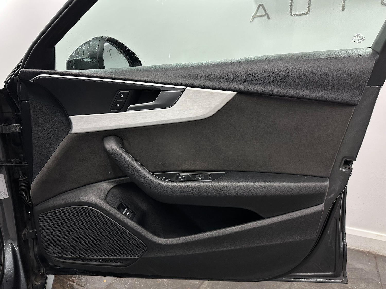 Used Audi A4 for sale - 76728006: Photo 29