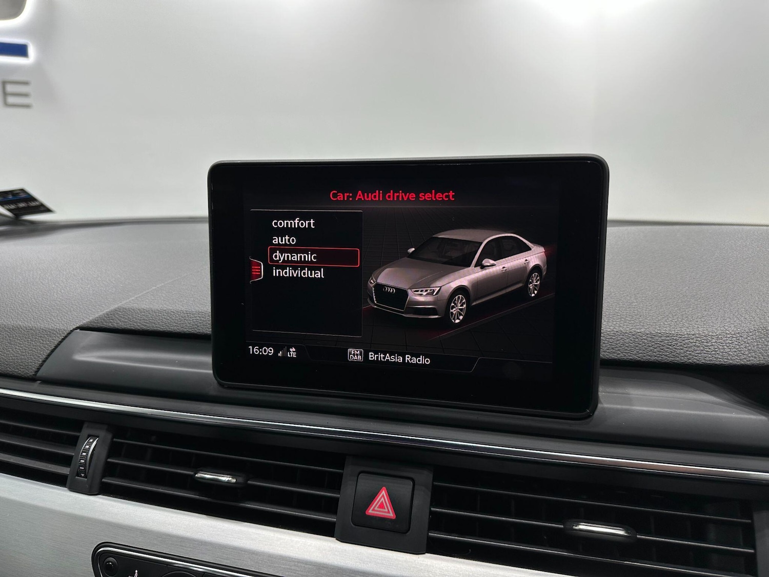 Used Audi A4 for sale - 76728006: Photo 37