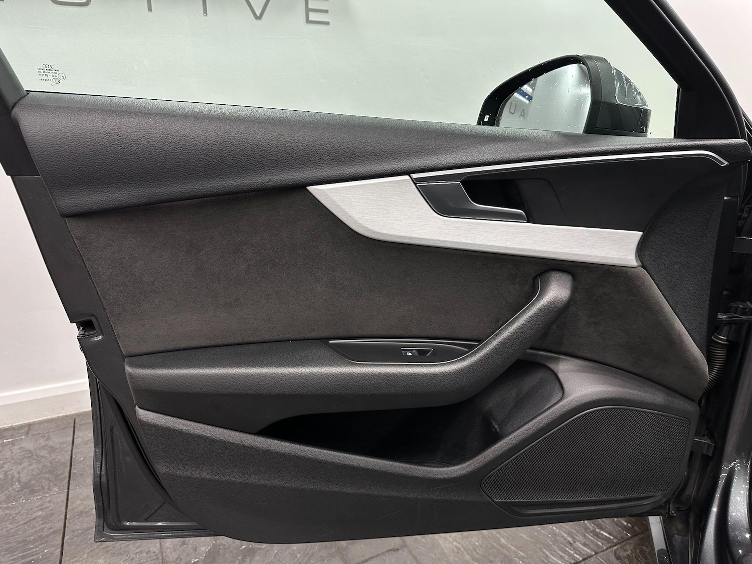 Used Audi A4 for sale - 76728006: Photo 52