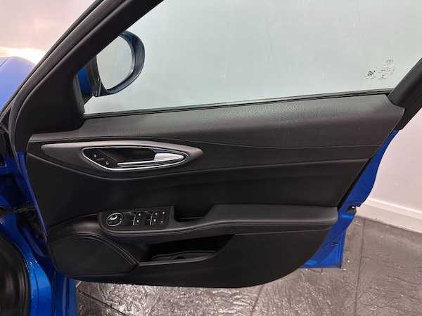 Used Alfa Romeo Giulia for sale - 76175543: Photo 32