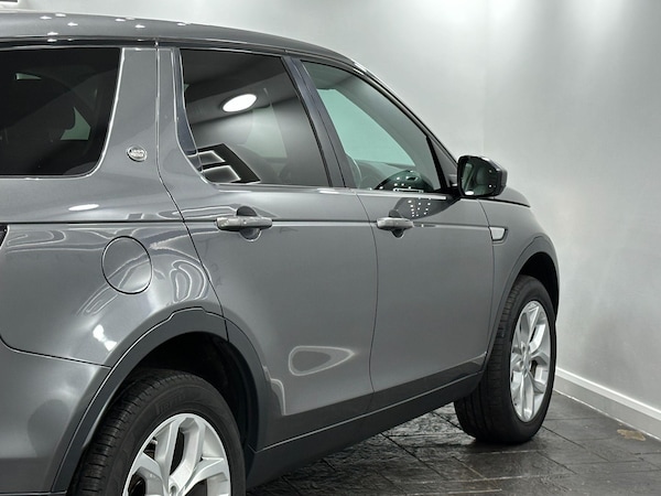 Used Land Rover Discovery Sport 2016 for sale - 76259851: Photo 28