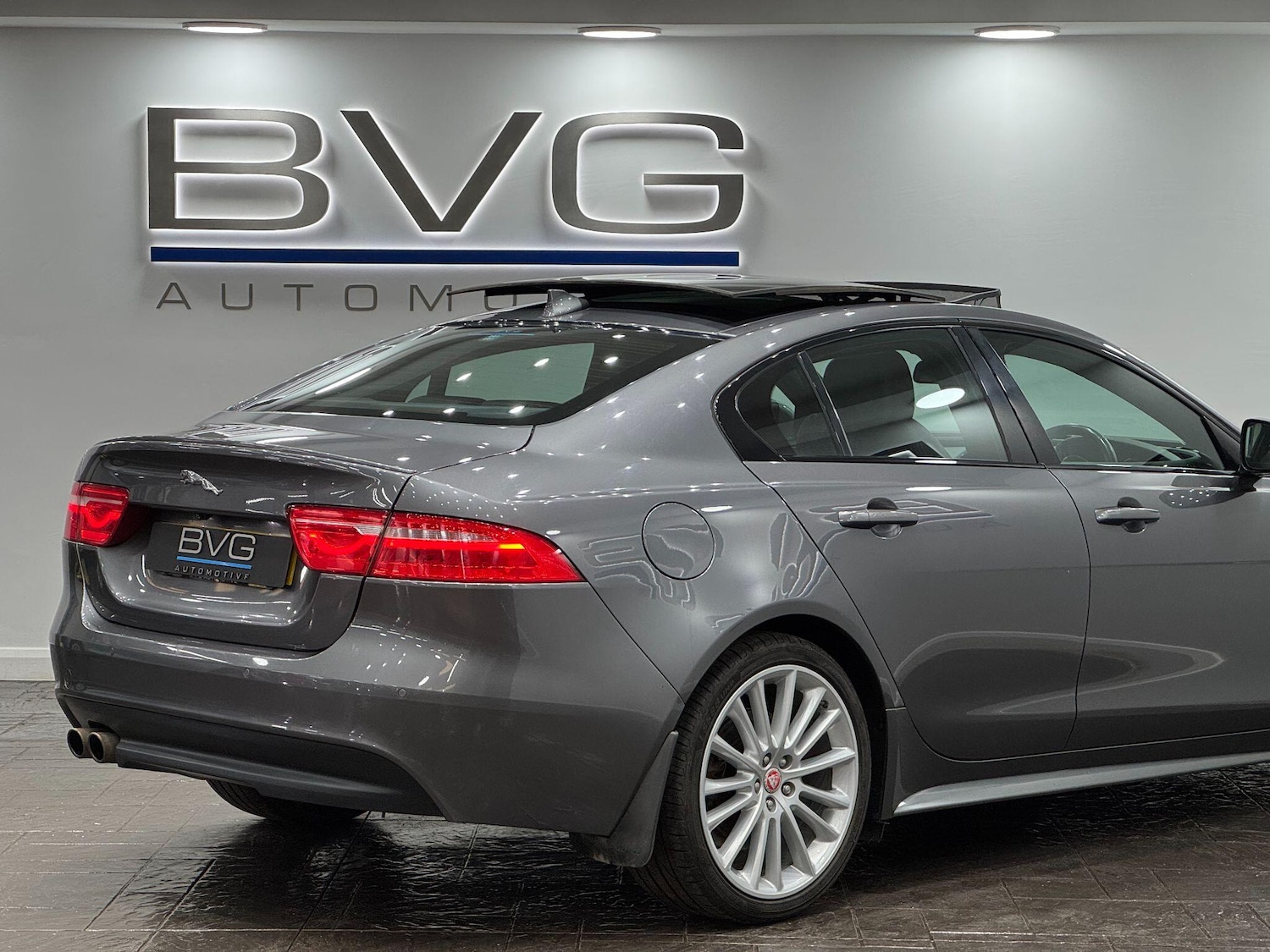 Used Jaguar XE for sale - 77957441: Photo 18