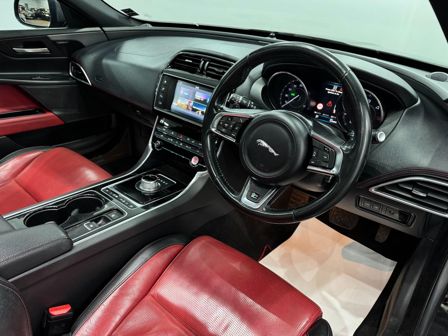 Used Jaguar XE for sale - 77957441: Photo 22