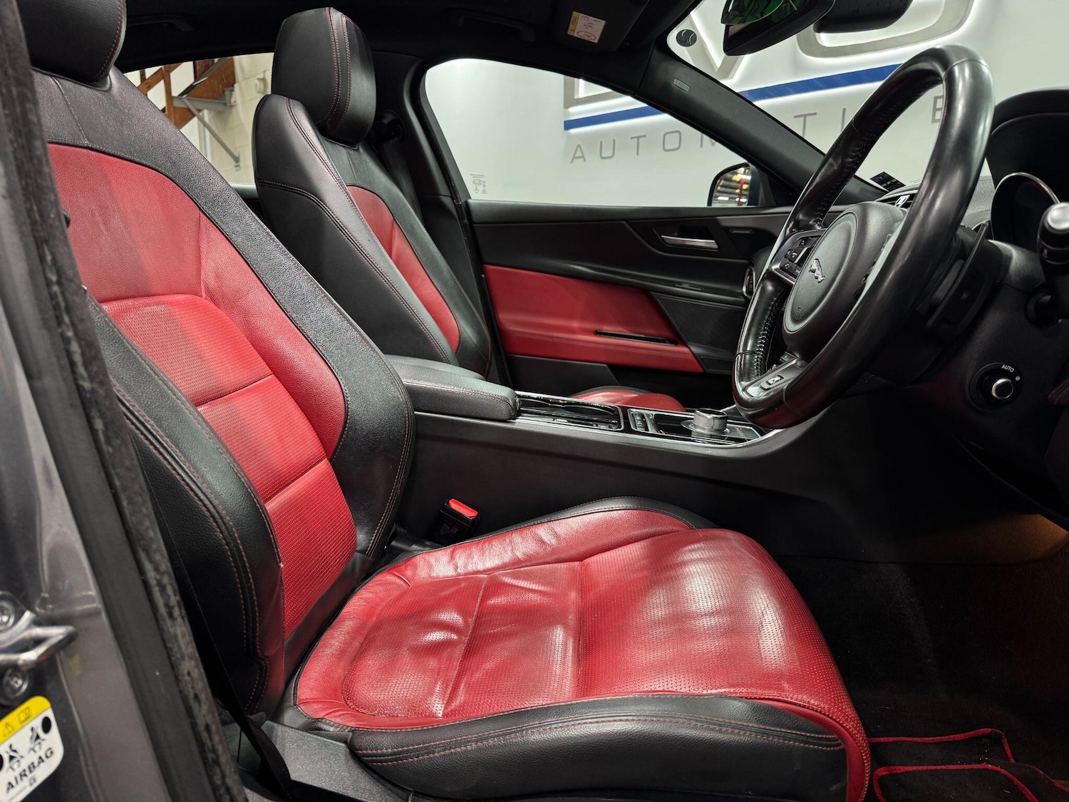 Used Jaguar XE for sale - 77957441: Photo 24