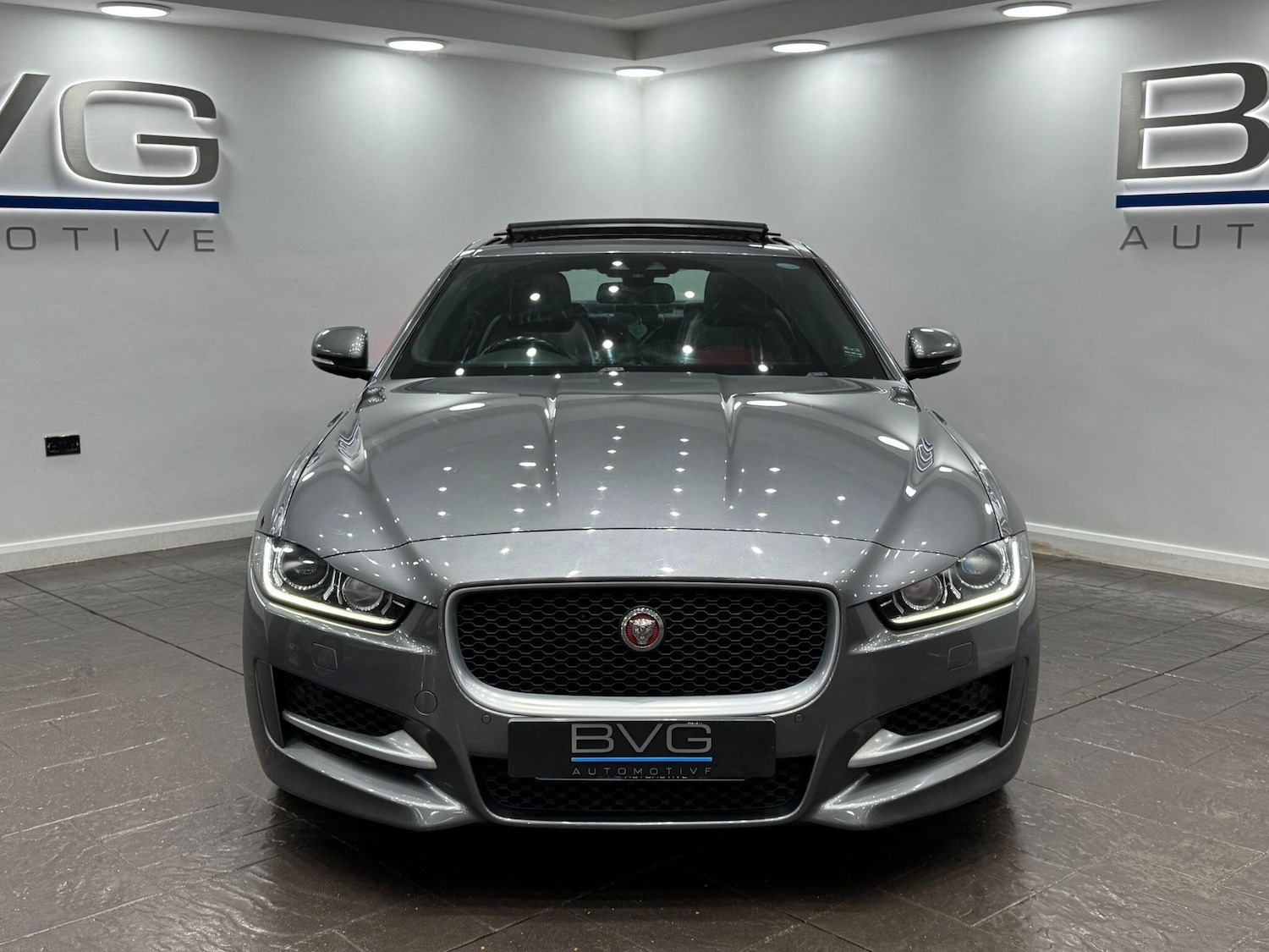 Used Jaguar XE for sale - 77957441: Photo 4