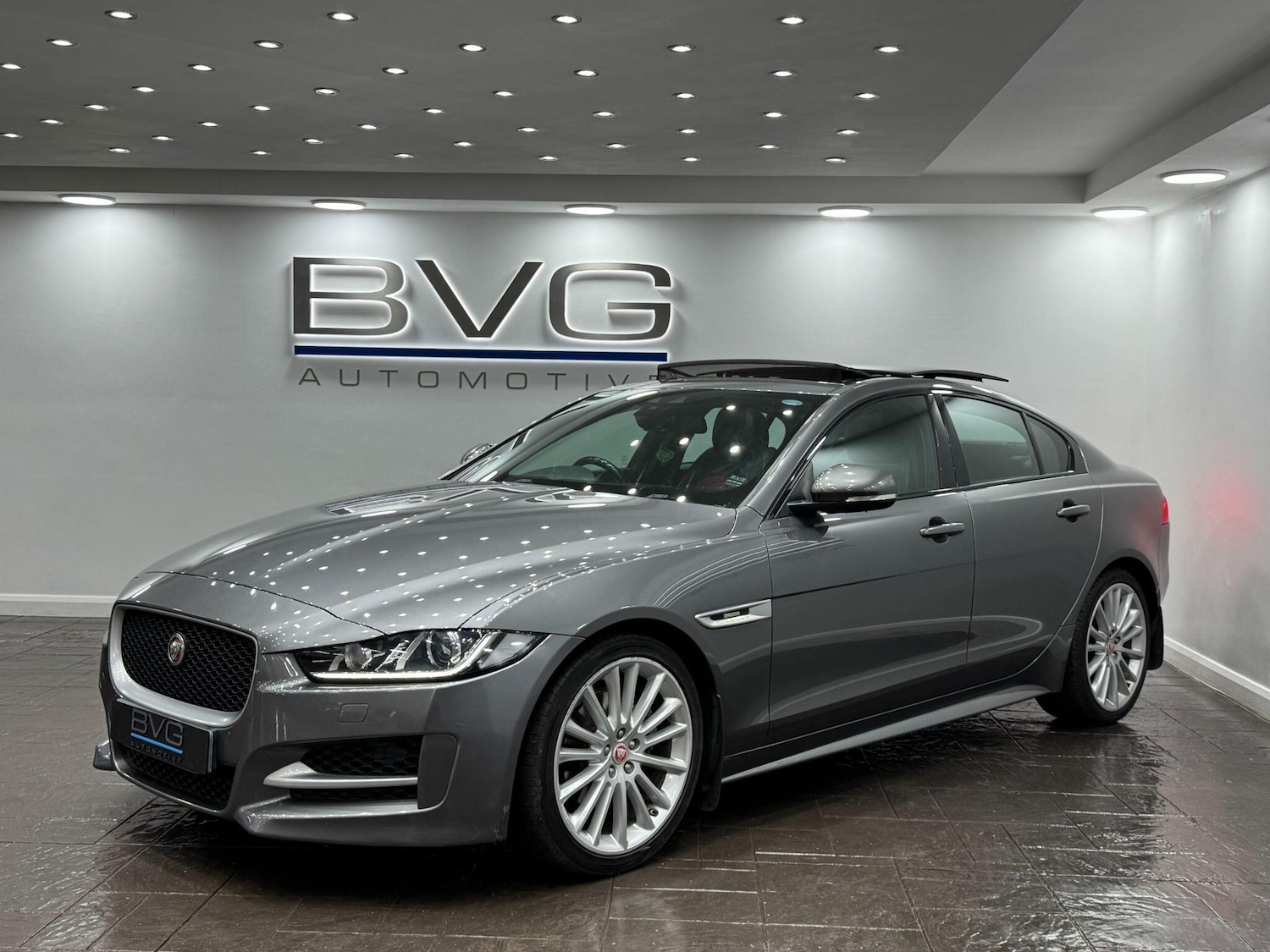 Used Jaguar XE for sale - 77957441: Photo 5