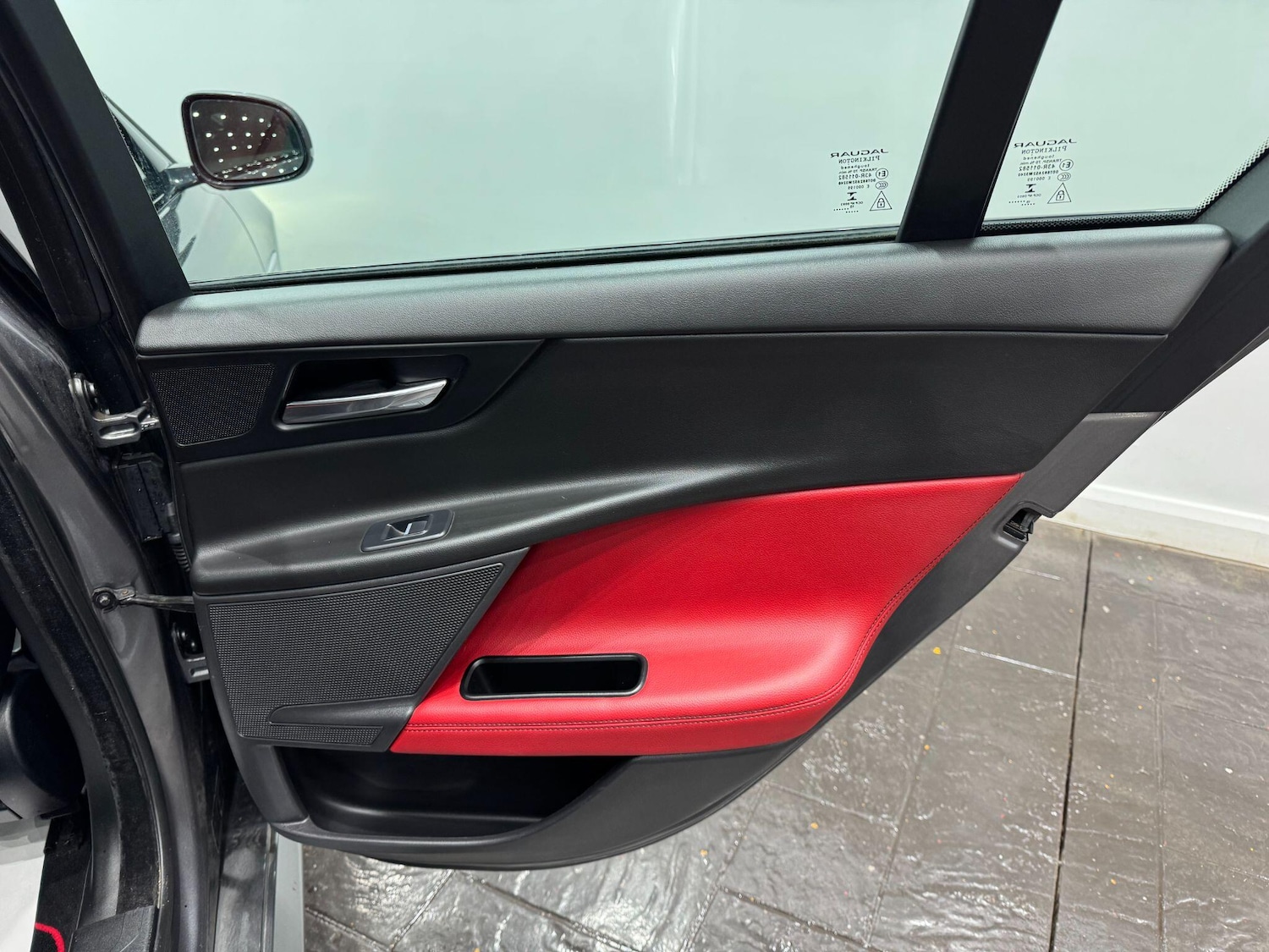 Used Jaguar XE for sale - 77957441: Photo 57