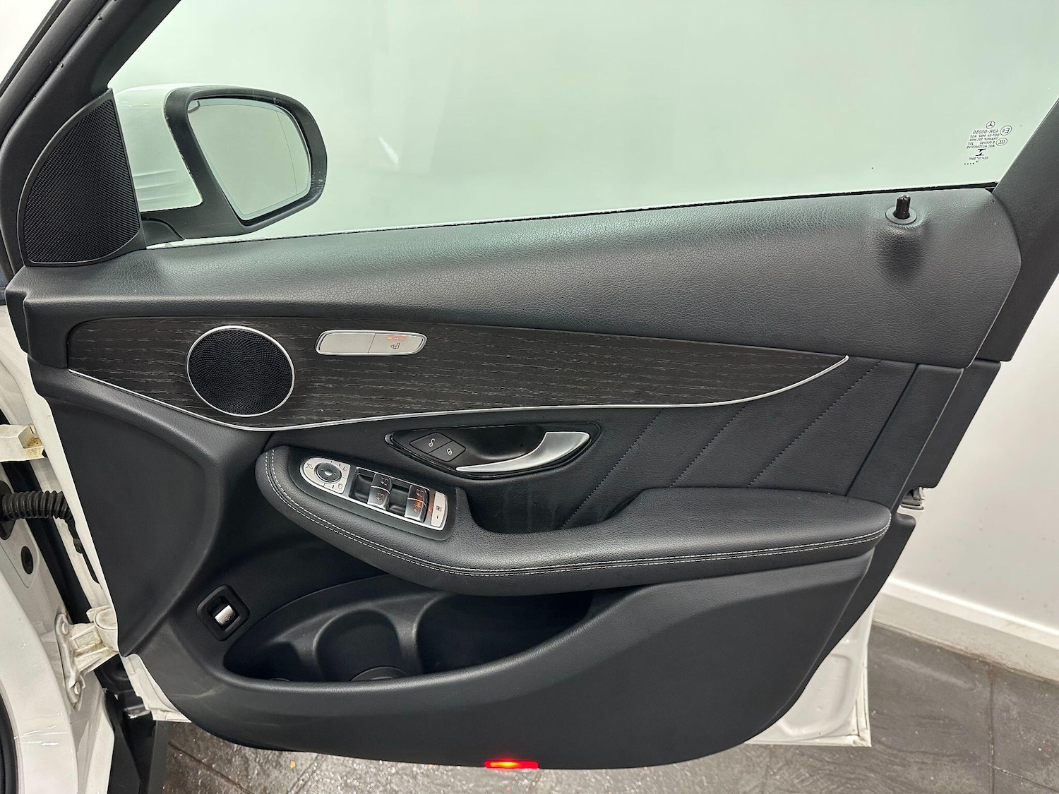 Used Mercedes-Benz GLC 2019 for sale - 76865213: Photo 29