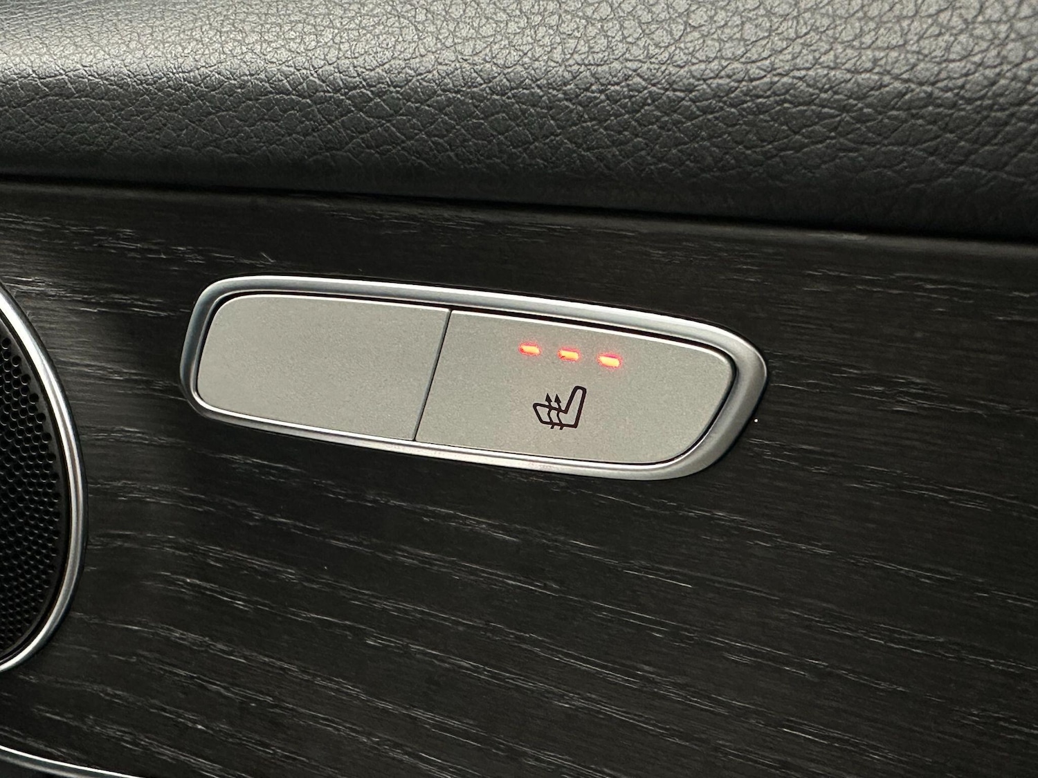 Used Mercedes-Benz GLC 2019 for sale - 76865213: Photo 30