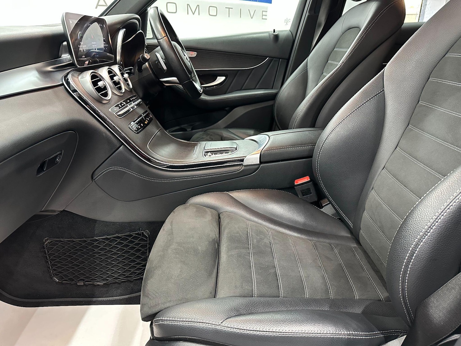 Used Mercedes-Benz GLC 2019 for sale - 76865213: Photo 60