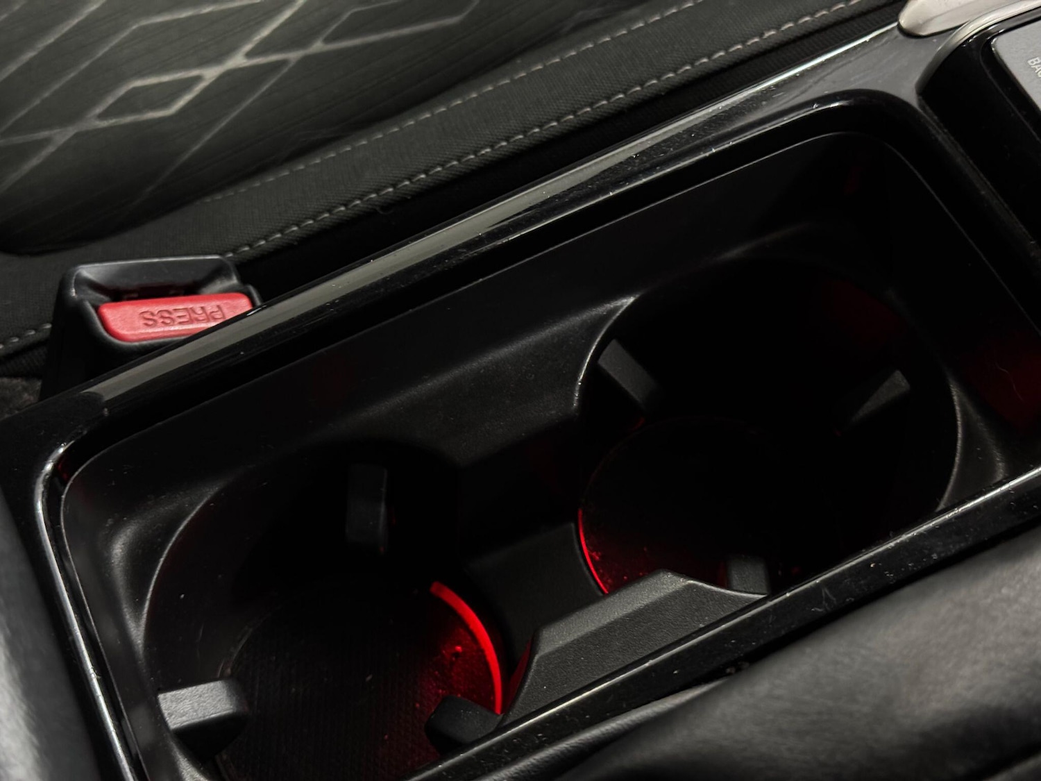 Used Mitsubishi Eclipse Cross 2018 for sale - 77882218: Photo 22