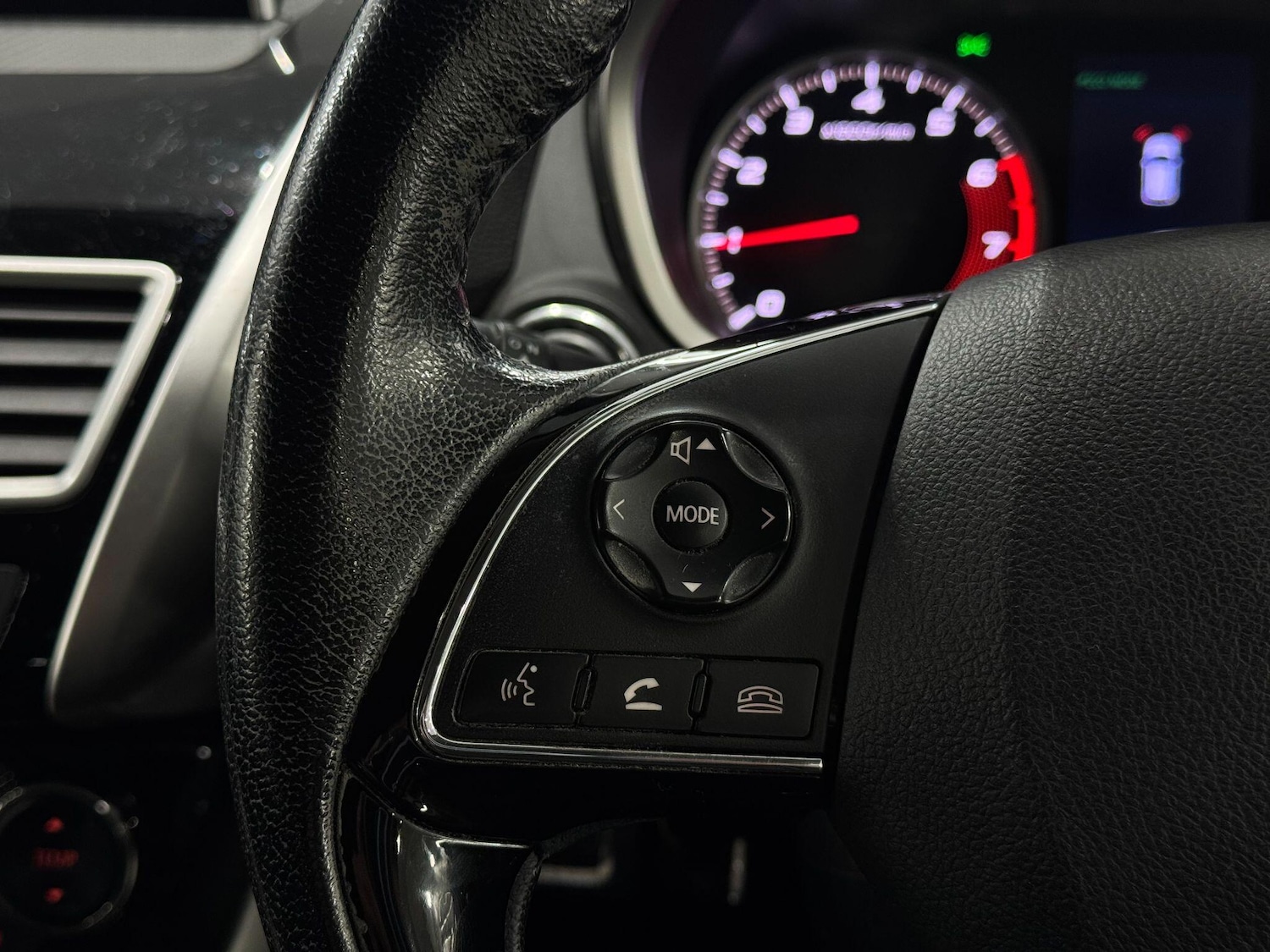 Used Mitsubishi Eclipse Cross 2018 for sale - 77882218: Photo 25