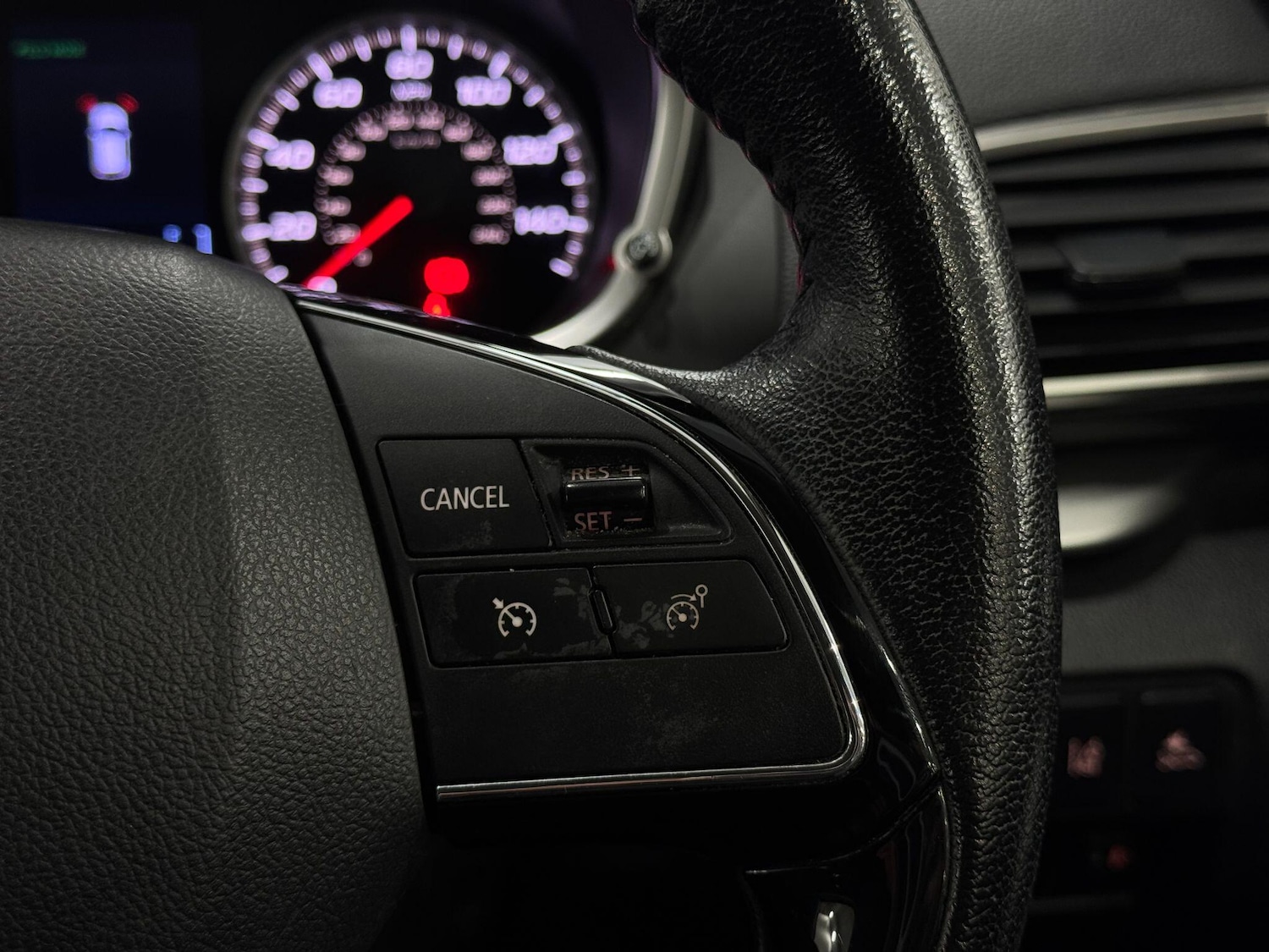 Used Mitsubishi Eclipse Cross 2018 for sale - 77882218: Photo 26