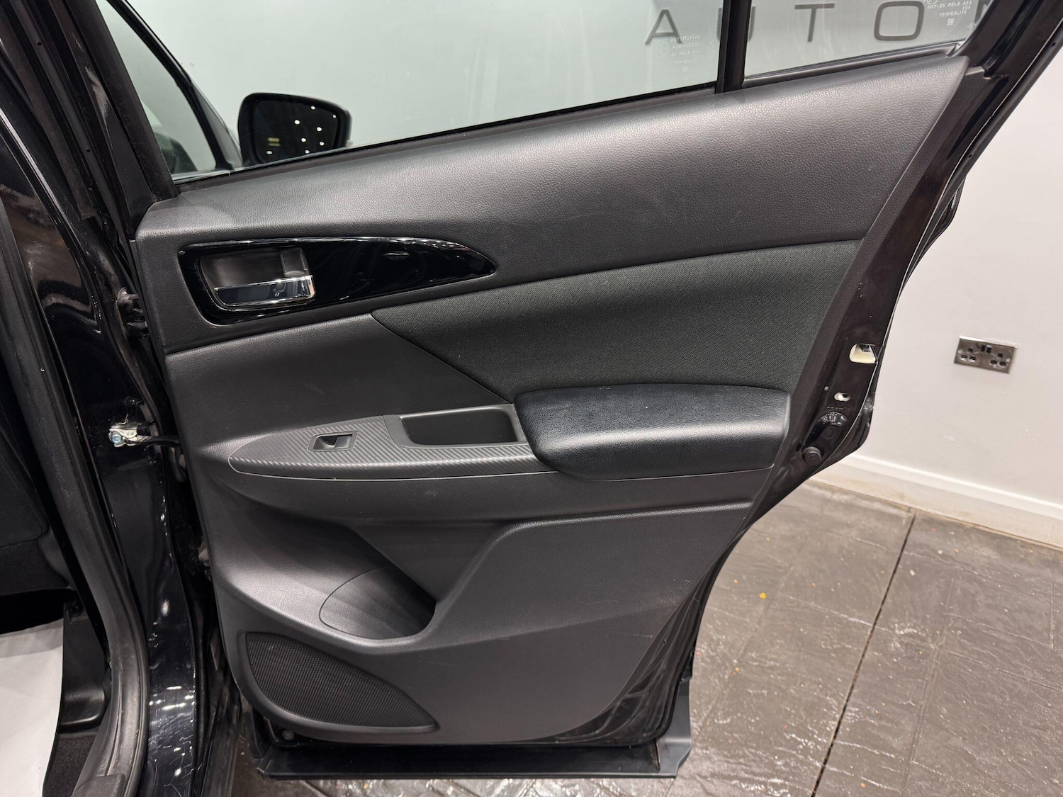 Used Mitsubishi Eclipse Cross 2018 for sale - 77882218: Photo 35