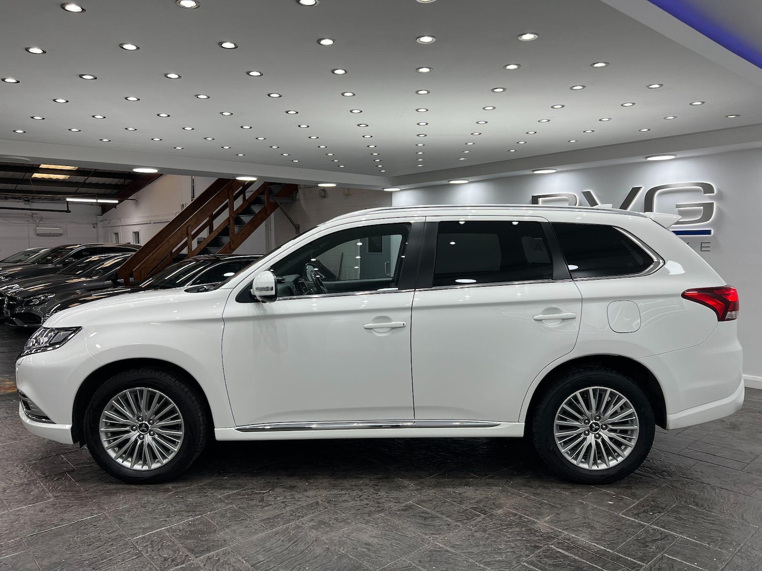 Used Mitsubishi Outlander 2019 for sale - 76424709: Photo 8